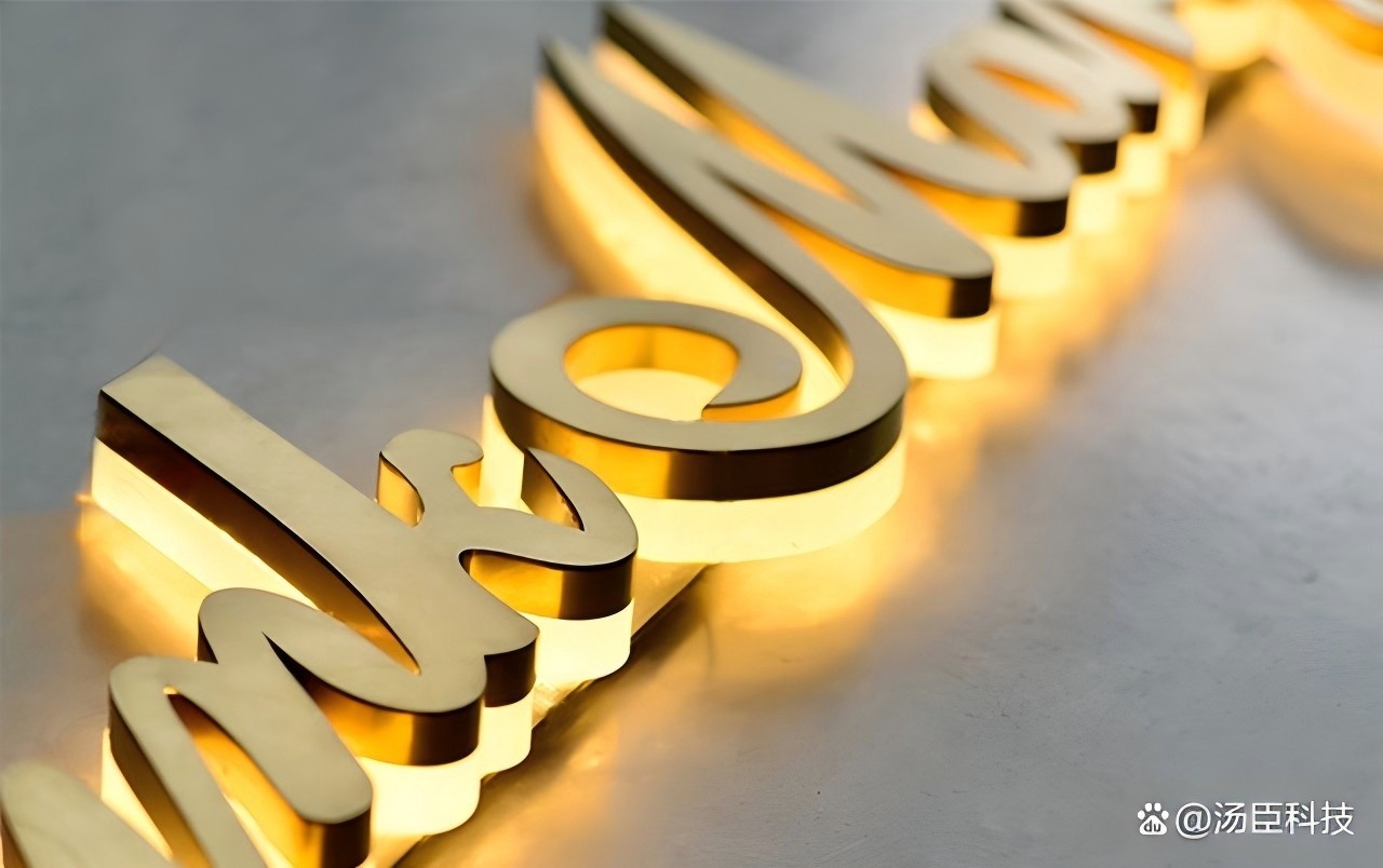 广告物料通识课：亚克力制品——商业空间的